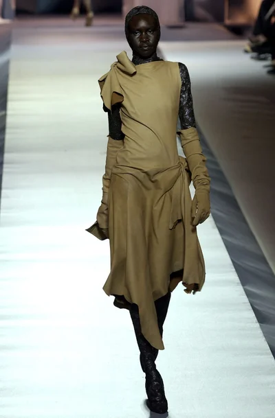 Look 15